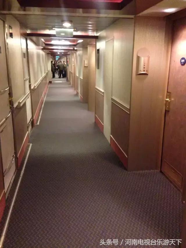 游轮发生什么事,游轮上的夜生活