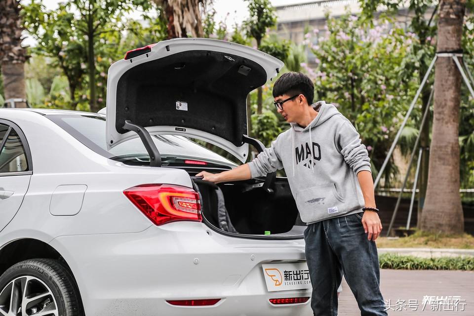 比亚迪秦plusdmi试驾0到100加速,比亚迪秦80和秦100有什么区别