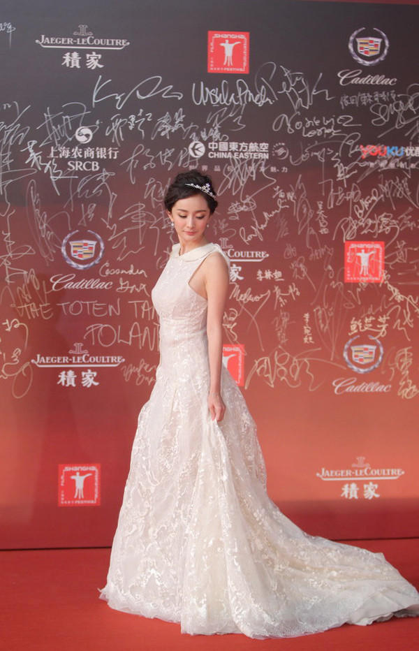 杨幂退出娱乐圈做服装搭配师,杨幂不愧是时尚的宠儿