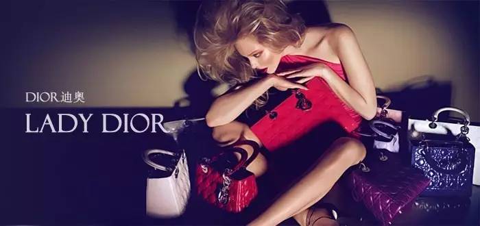 英国女王背双肩包,英国女王专宠乔治王子