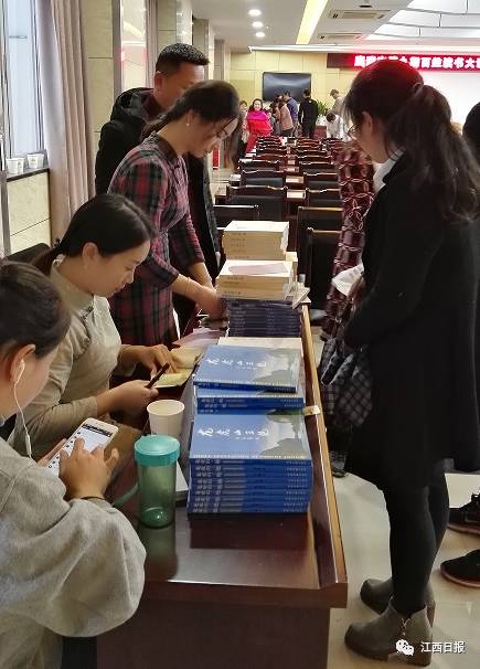 身边的朗读者！江西87岁老人如何与书擦出23次火花……