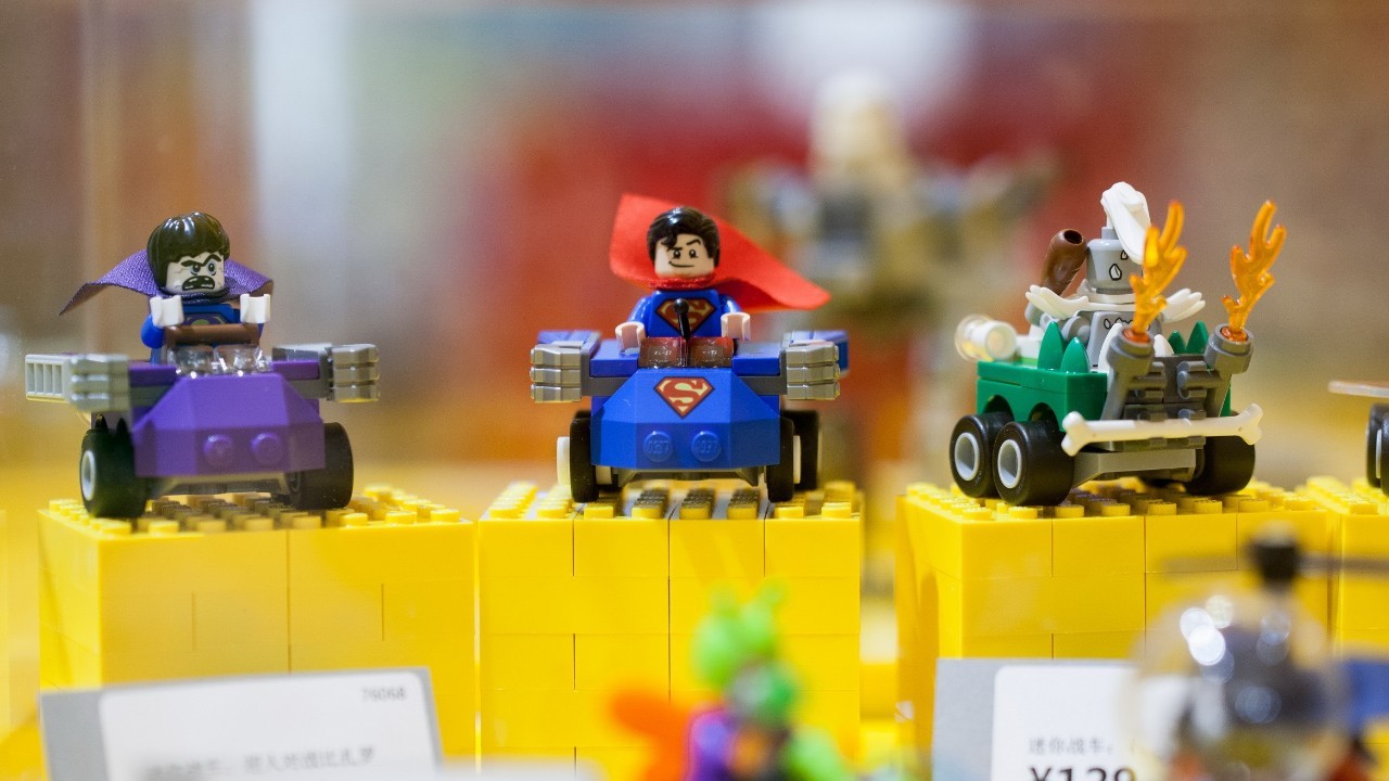 魔都开了大陆首家乐高授权专卖店，积木迷们都疯了！小申手把手，教你怎么买