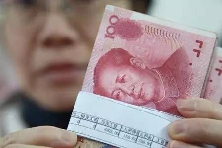 讲真的！这个妹儿居然请到了“情绪假”！关于请假的那些奇葩规定