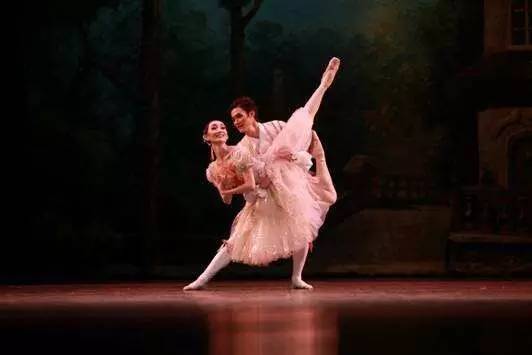 浪漫三月请你来舞蹈完全版,浪漫三月桃花红形体舞