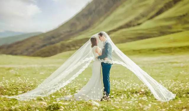 推荐一下成都拍婚纱照的地方,成都几月份拍婚纱照比较好