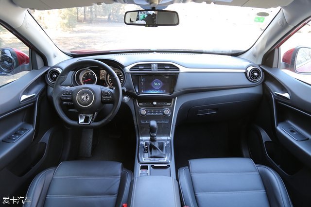 名爵锐腾是不是中型suv,名爵锐腾2015款2.0tgs