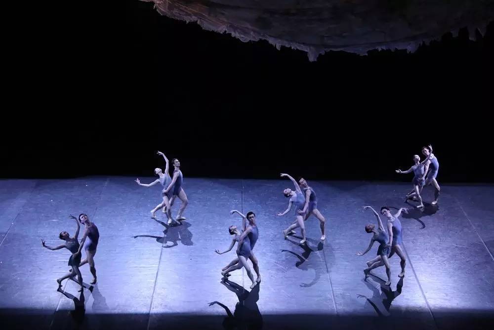 浪漫三月请你来舞蹈完全版,浪漫三月桃花红形体舞