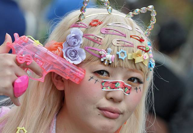 同事看到我就哈哈大笑,同事问我为什么对着屏幕发呆