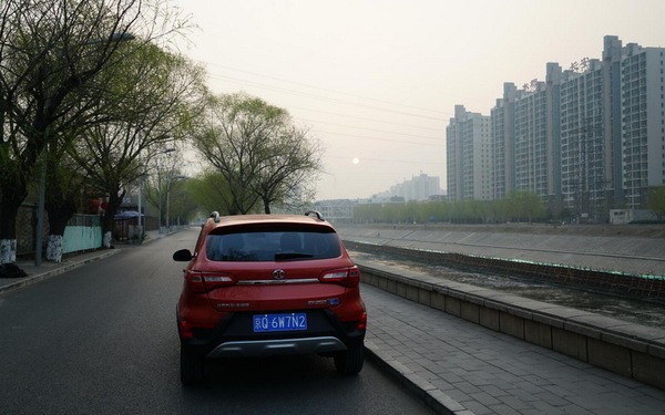 北汽ev260测评,续航评测车评人