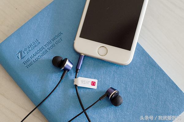 uiisii圈铁耳机,uiisii有线耳机音质怎么样