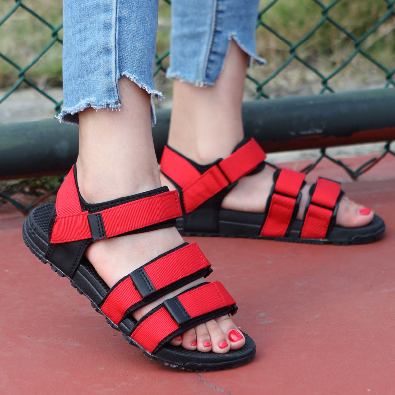 越南女兵的塑料凉鞋,越南男款橡胶白色凉鞋