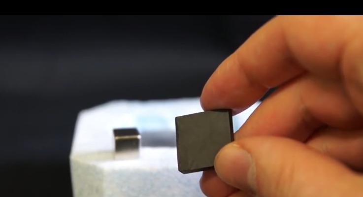 生活中怎样让物体悬浮和太空一样,能让物体悬浮的科学小实验