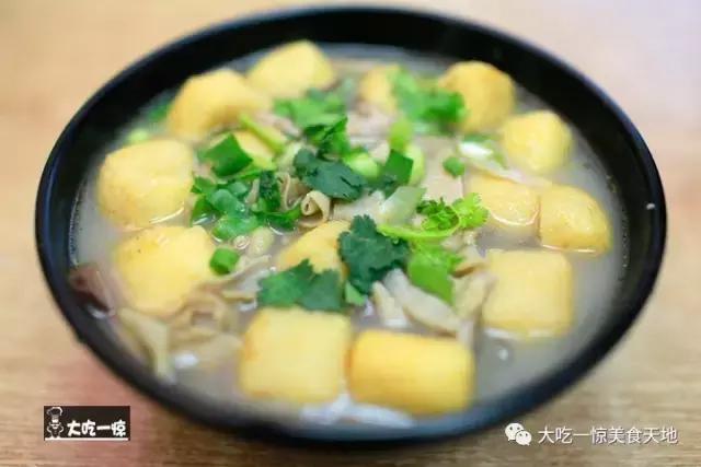 带大家尝尝正宗抚顺麻辣拌,正宗抚顺麻辣拌的菜品