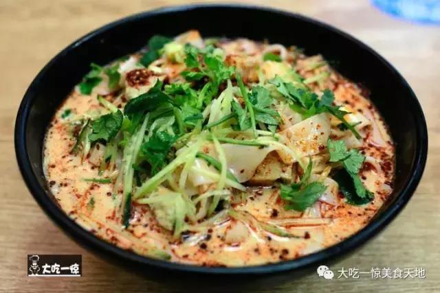 带大家尝尝正宗抚顺麻辣拌,正宗抚顺麻辣拌的菜品