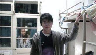 大象和蚂蚁的故事笑话,蚂蚁对大象说了什么大象就晕倒了