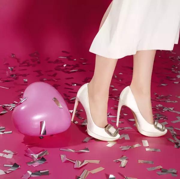 全球十大最美婚鞋品牌,合适脚宽脚胖的红色婚鞋测评