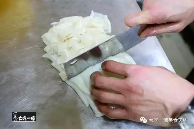 带大家尝尝正宗抚顺麻辣拌,正宗抚顺麻辣拌的菜品