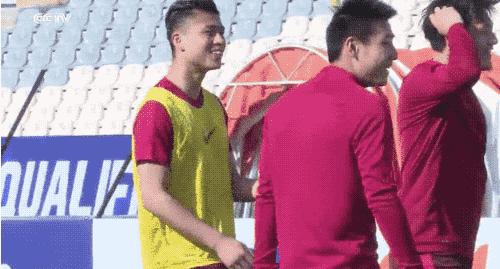 中国男足2018年世预赛对伊朗经历,伊朗男足2-1战胜日本男足