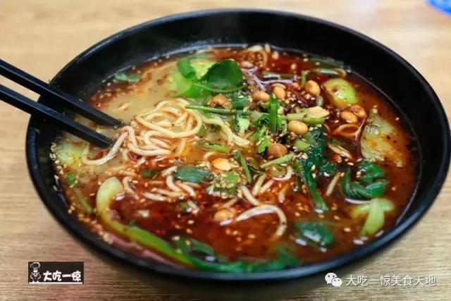 带大家尝尝正宗抚顺麻辣拌,正宗抚顺麻辣拌的菜品