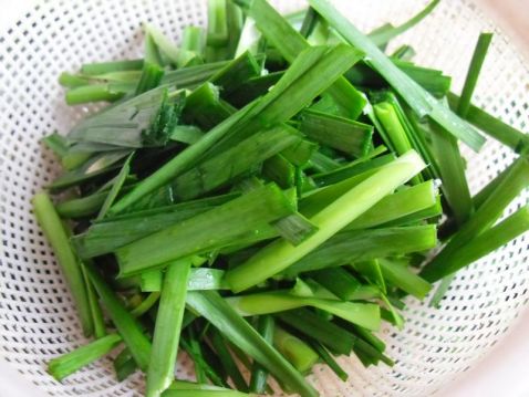 王刚墨鱼仔炒韭菜,墨鱼仔扇贝炒韭菜