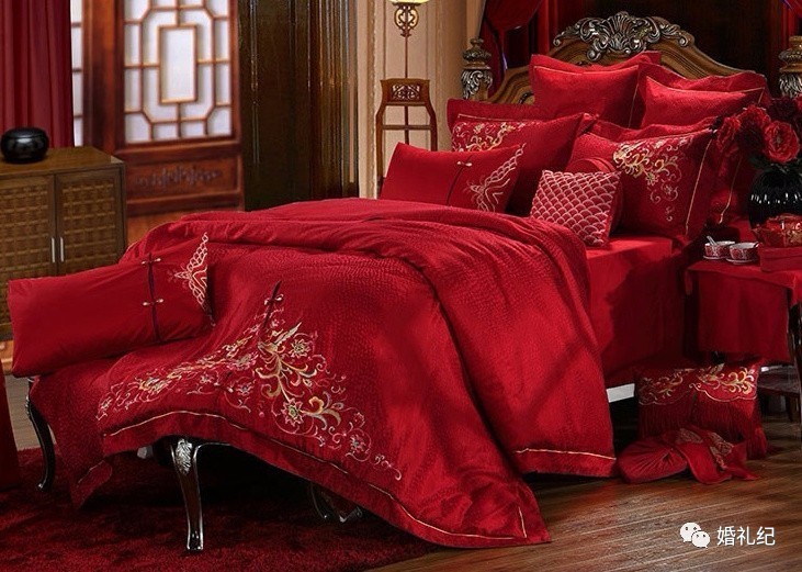 刘诗诗钟丽缇礼服搭配,刘诗诗大婚同款四件套