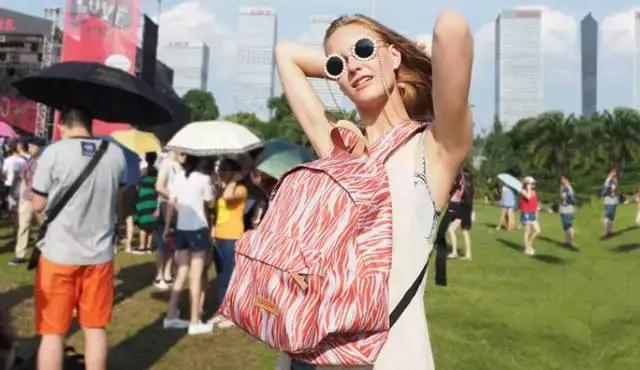 双肩包夏季穿搭,小众高级感双肩包防雨