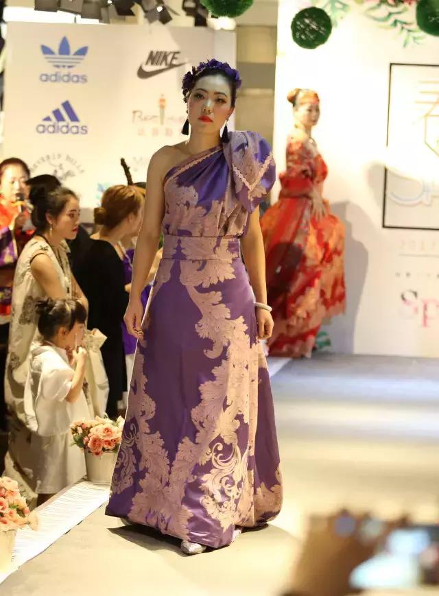 贵阳这些女人，不是名模，但都有一颗想混时尚圈的心！