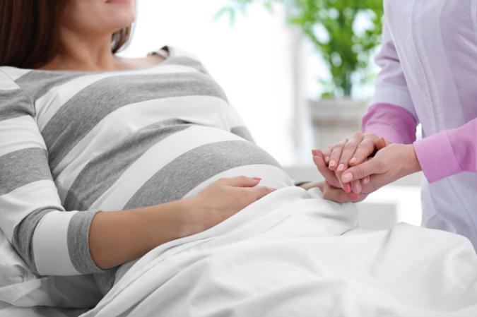 子痫前期顺产还是剖腹产,子痫前期剖宫产术中风险