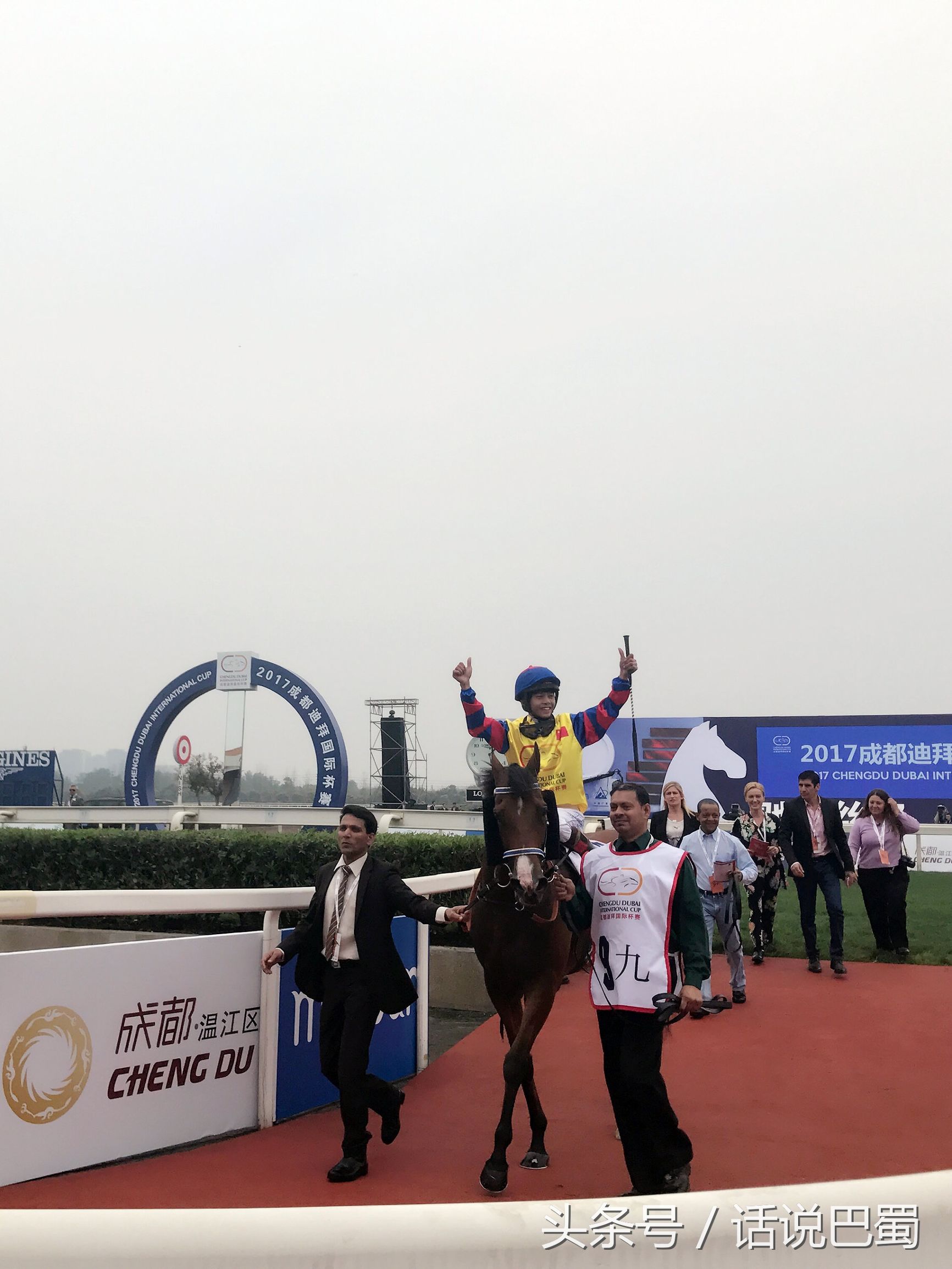 成都迪拜国际杯赛马今日举行中国骑师王文勋首战告捷