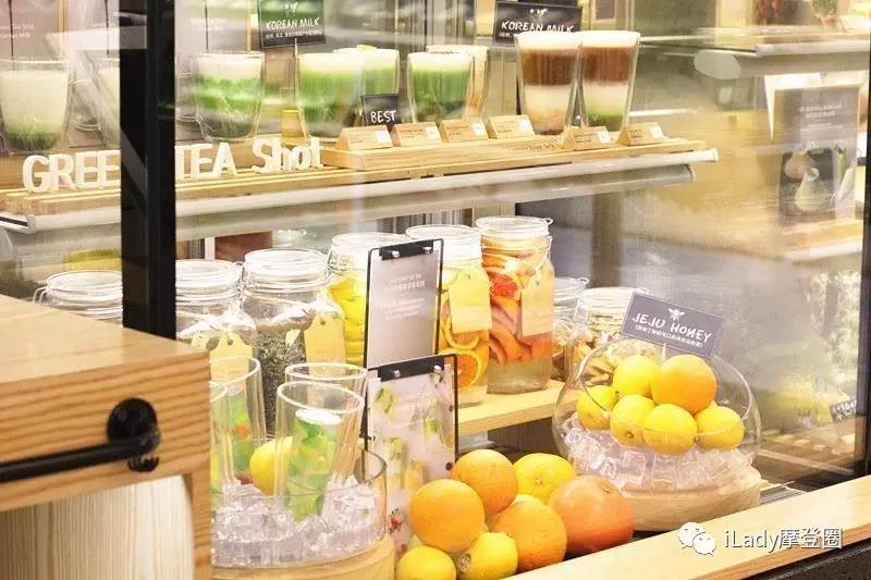 刚到Chanel咖啡店拔了草，这些品牌又搞新花样？！