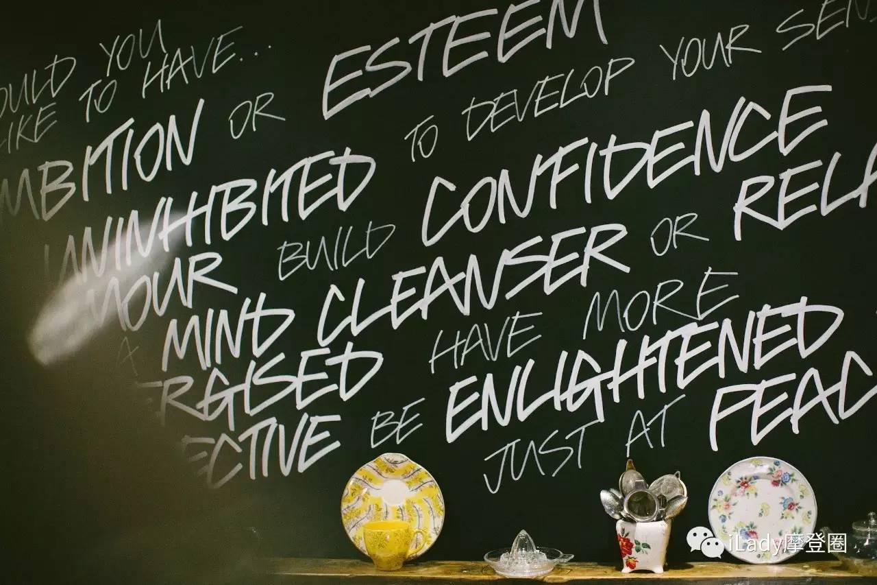 刚到Chanel咖啡店拔了草，这些品牌又搞新花样？！