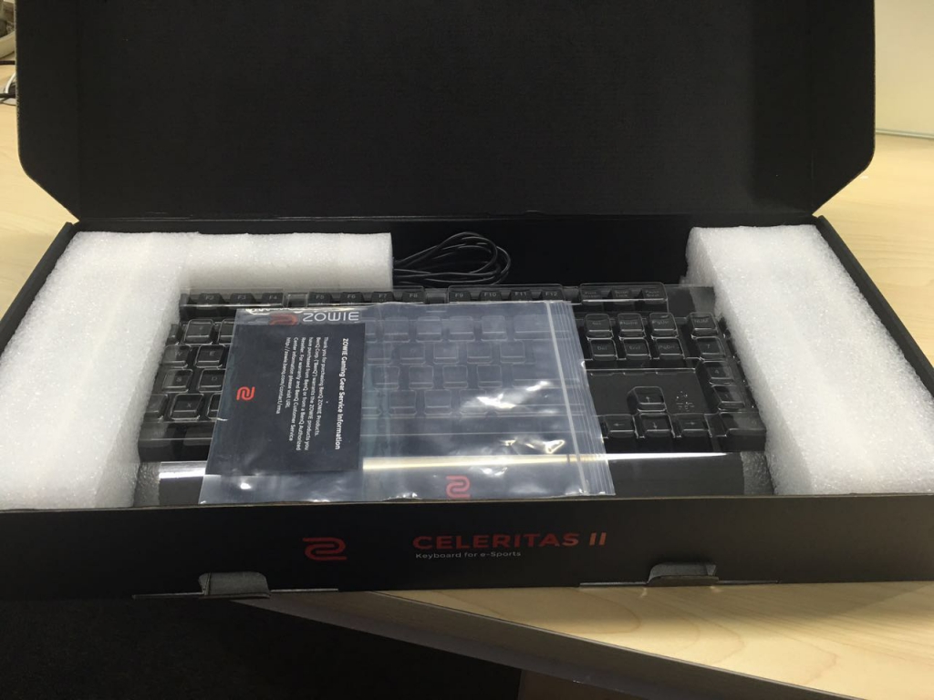 卓威新品谍照：ZOWIECELERITASⅡ电竞机械键盘