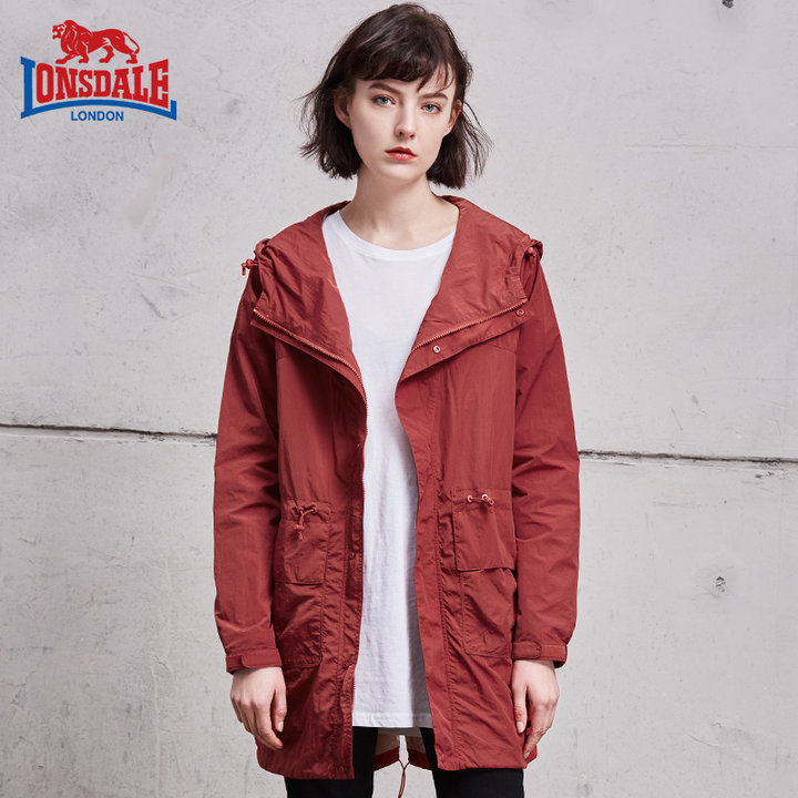 换季必备基本款这些单品一定要有,雨季时尚单品推荐