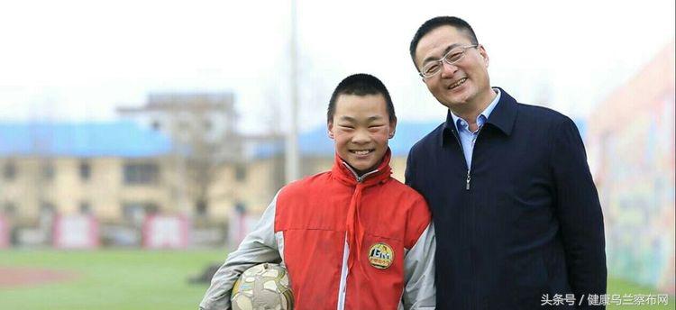 集宁区光明街小学校长巩建伟,巩建伟