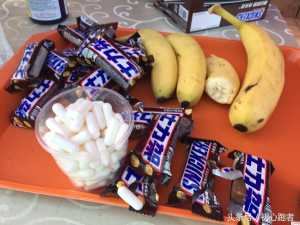 武汉马拉松赛前热身,明天武汉马拉松比赛正常进行吗