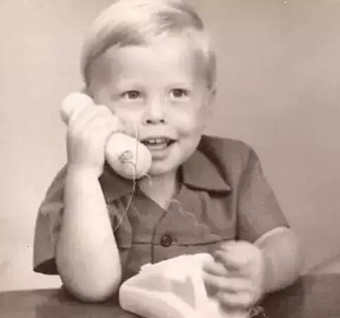 钢铁侠以马斯克为原型创造的,钢铁侠是以马斯克为原型吗