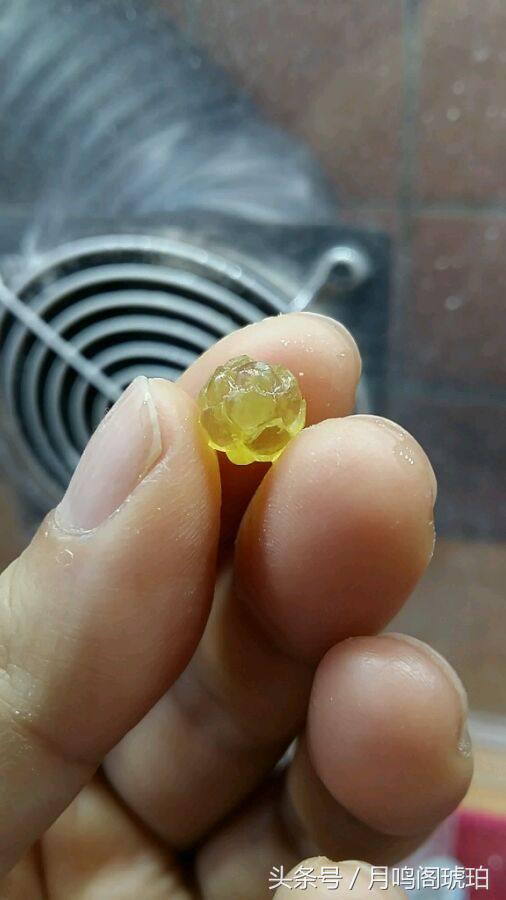 琥珀边角料变废为宝,废物利用提炼黄金