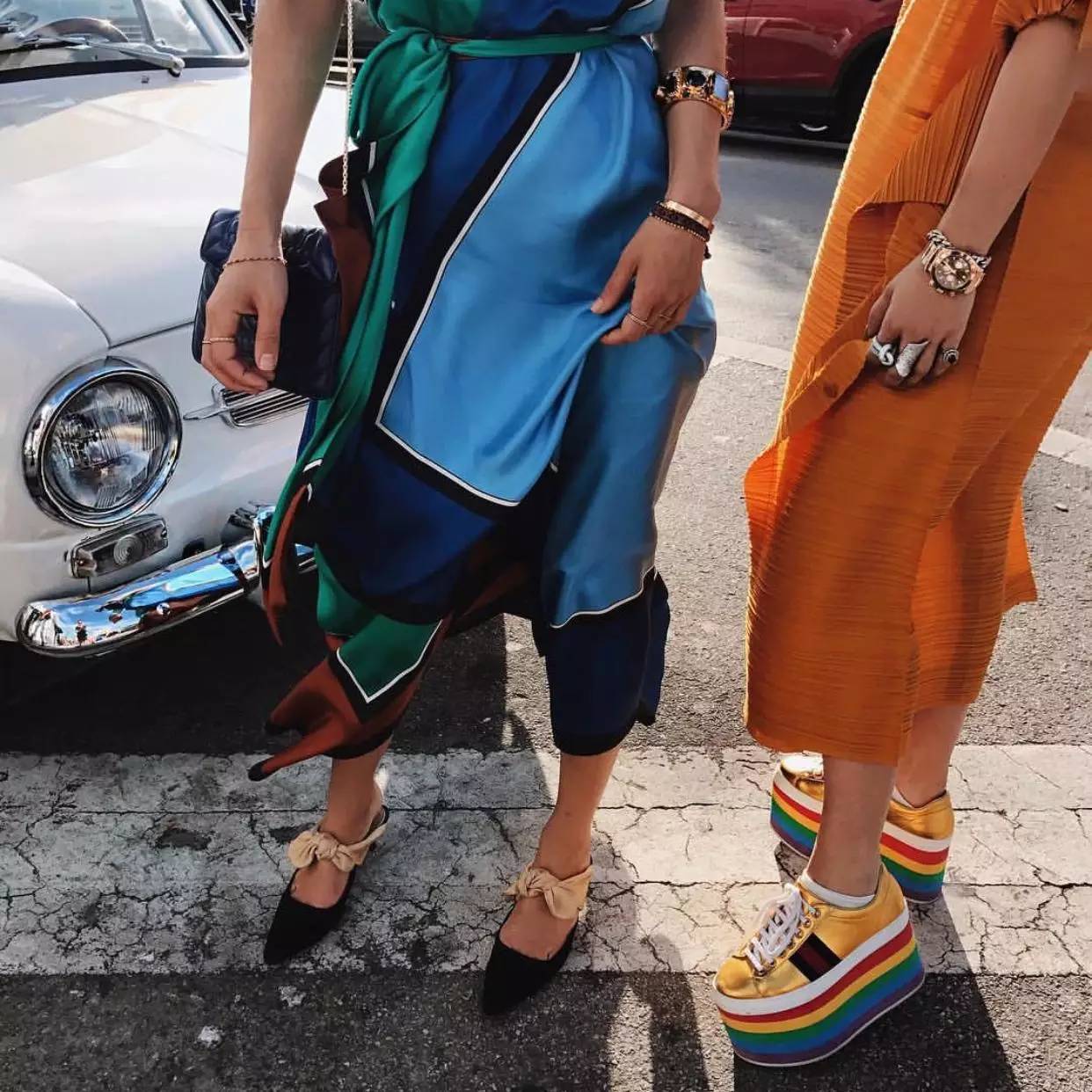 度假穿什么衣服最随性 (悠闲度假穿什么衣服)