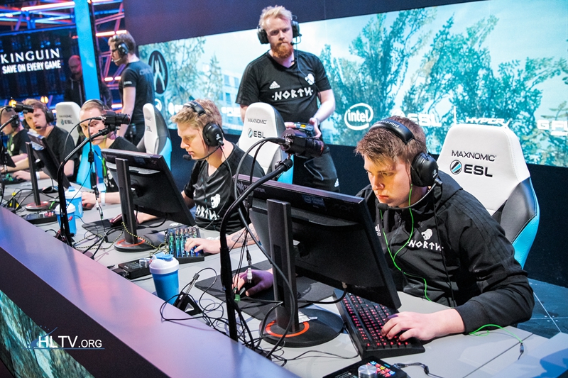 卓威新品谍照：ZOWIECELERITASⅡ电竞机械键盘