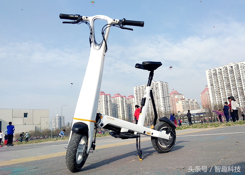 老婆儿子齐上阵视频,入门级电动车测评