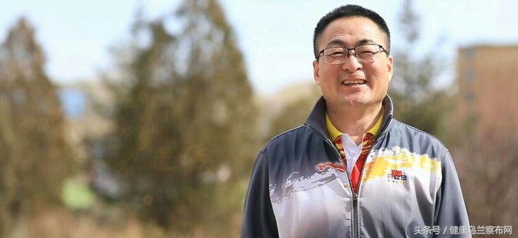 集宁区光明街小学校长巩建伟,巩建伟