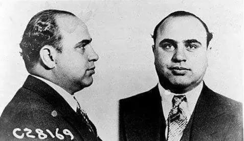 电影一座神奇的监狱,一个监狱在一个岛上电影