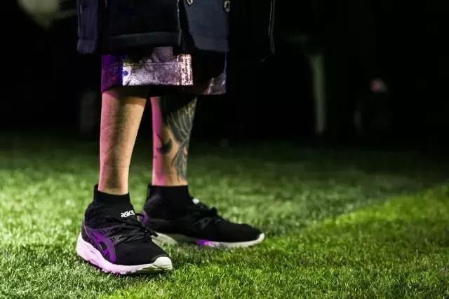 这双球鞋帅得有点过分，难怪去时装周的人都在穿