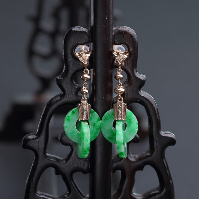 翡翠为什么能成为日本国石,新西兰国石的翡翠