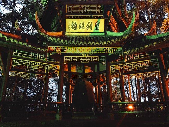 峨眉山一日观金顶日出吃住行攻略,峨眉山吃住行全攻略