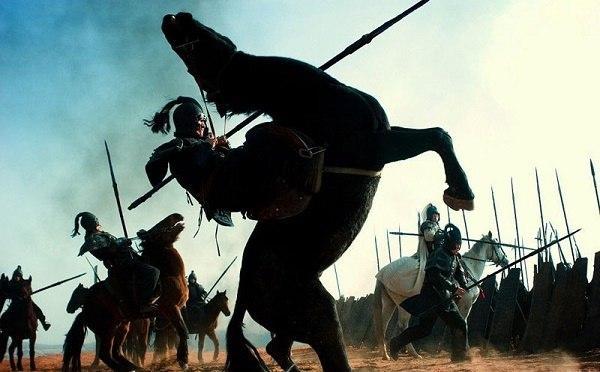 他贵为皇帝，却被骂白痴，危难中的一句话，让其他皇帝汗颜！