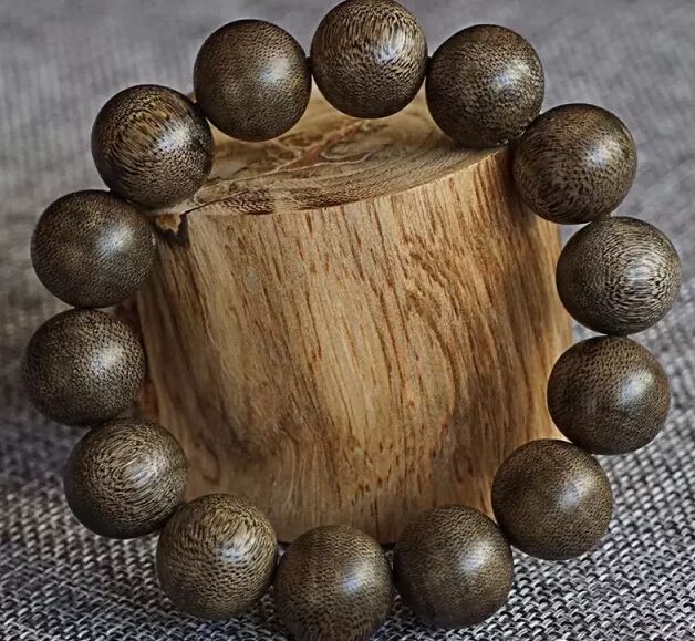 越南芽庄乐天购物,东兴越南购物一条街