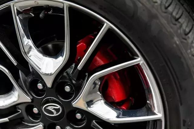 东南dx3srg动力,十万的价格感受几十万的轿跑感