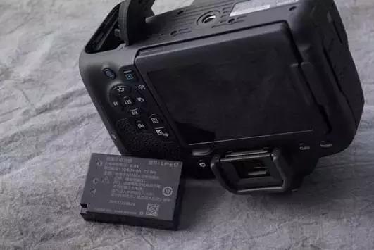 佳能77d和800d拍视频哪款相机好,77d和800d哪个值得入手