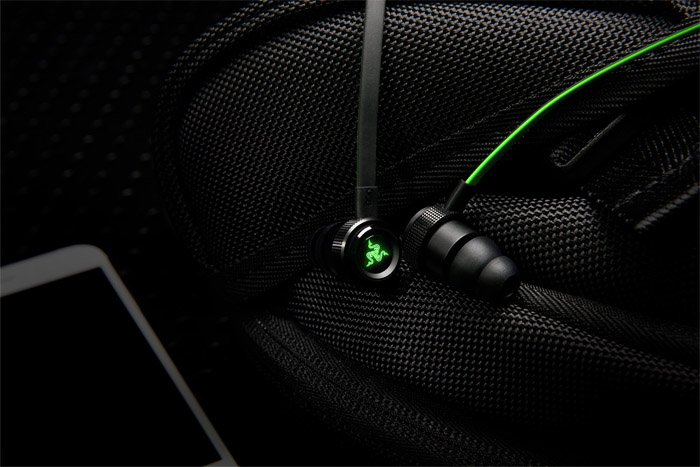 雷蛇战锤狂鲨真无线亮瞎眼,雷蛇战锤狂鲨bt和黑鲨蓝牙耳机